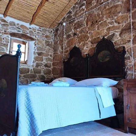 Su Niberalzu Country house *